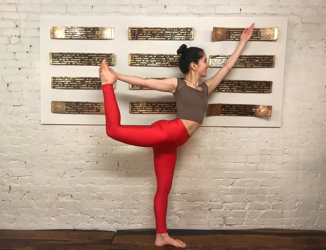 Demetra Kentrotas Vicyasa™ Online Yoga Power Yoga Flow Dancer's Pose AloYoga NYC