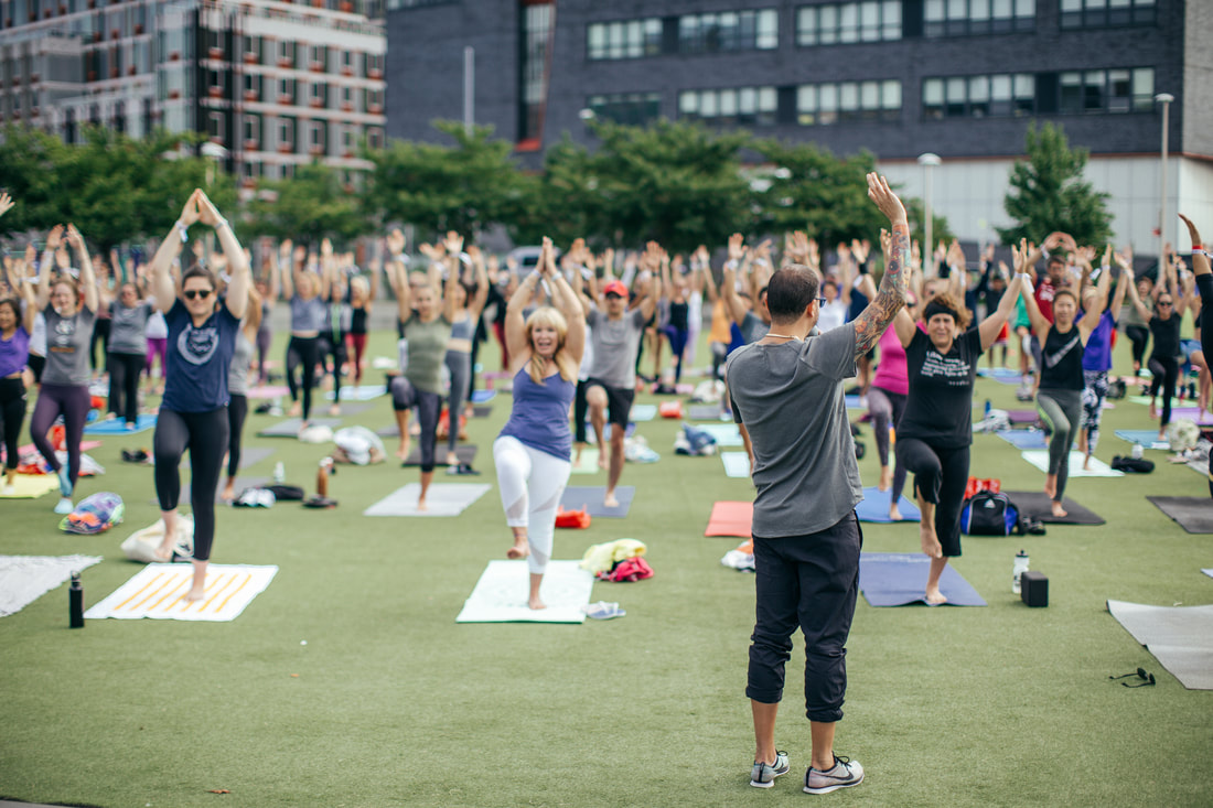Victor Cotto Yoga, Long Island City Yoga Classes, Hunter's point park south, Queens NY Yoga Outside, Yoga in the Park, NYC, ClassPass, Best of NYC, Yoga Central Park, Vinyasa, Best Teachers Yoga in NYC United States